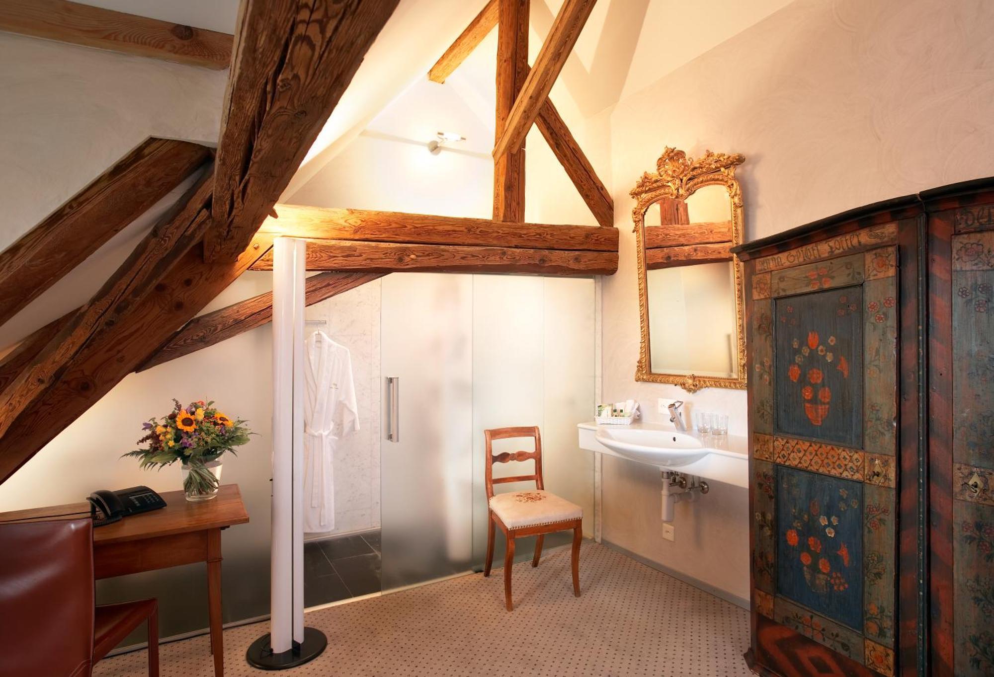 Romantik Hotel De L'Ours Sugiez Exteriér fotografie