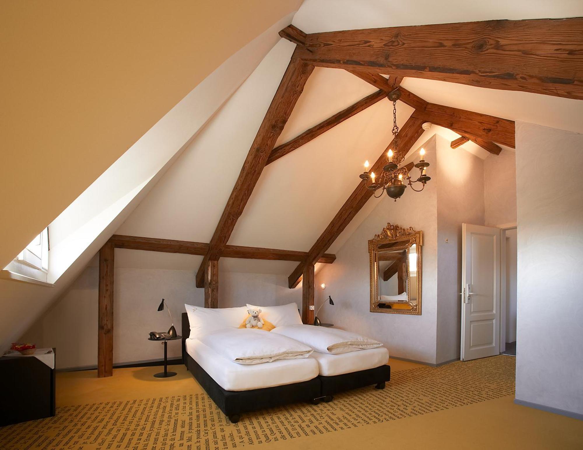 Romantik Hotel De L'Ours Sugiez Exteriér fotografie